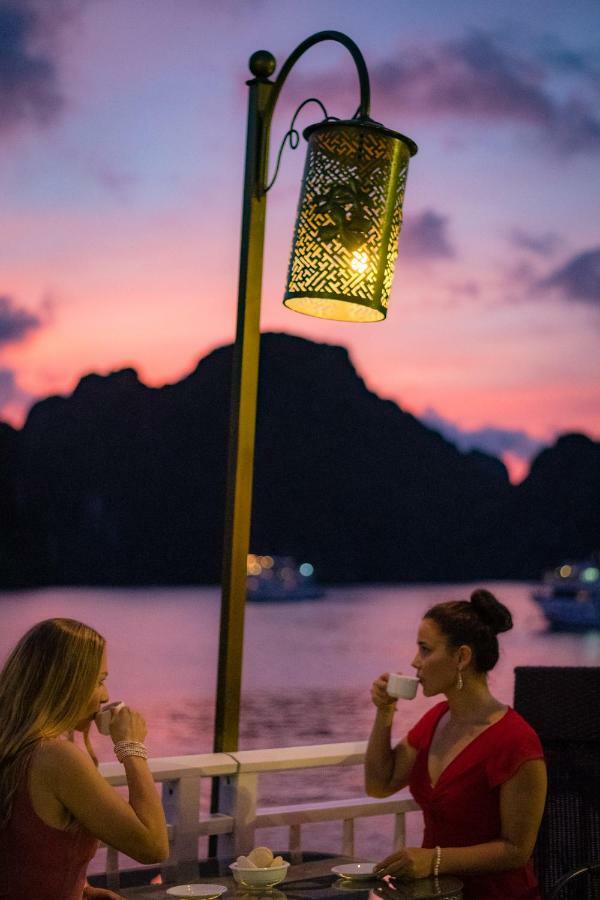 Heritage Line Violet Cruise - Halong Bay & Lan Ha Bay Халонг Экстерьер фото