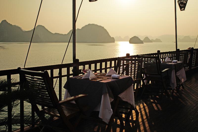 Heritage Line Violet Cruise - Halong Bay & Lan Ha Bay Халонг Экстерьер фото